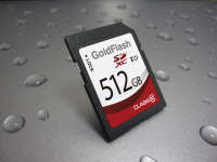 바른전자가 개발한 세계 최대 용량인 512GB SD카드. <바른전자 제공>